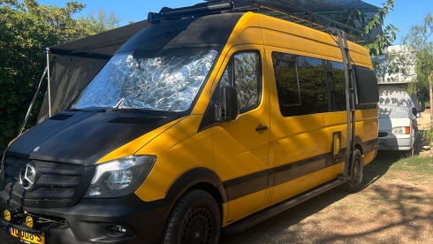 Vantastic 906 X-Adventure – 4p Mercedes-Benz bus from 2015