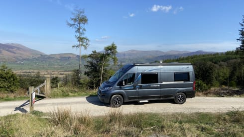 Ronnie – 3 berth Compass CV 40