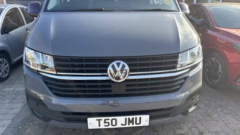 Lola – Volkswagen T6.1 - Ready for adventure on your terms