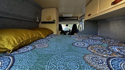Ganesh – 2p Peugeot bus from 2013