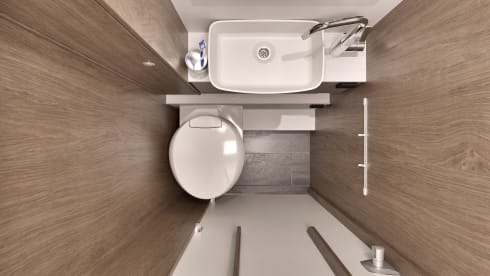 Trudy – Brand new 4-person Carado T449 with queen-size bed from 2025