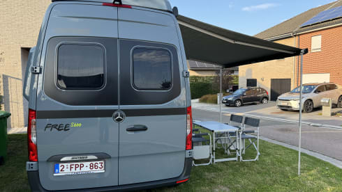 4p Hymer bus from 2024