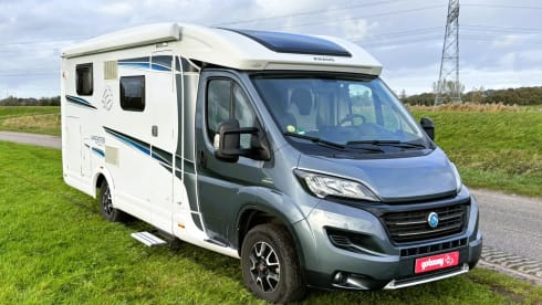 Herman – Knaus camper for 2p length beds!