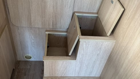Stories_on_wheels – 6p Giottiline alcove uit 2024