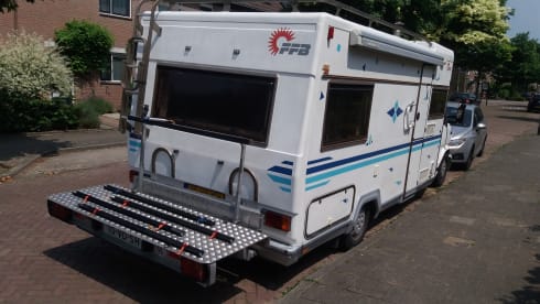 With Mobility Scooter/Scooter carrier and Pop-Up roof tent!