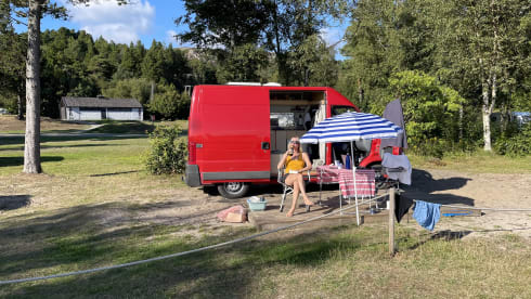 Lola – Two-person Self-build Camperbus