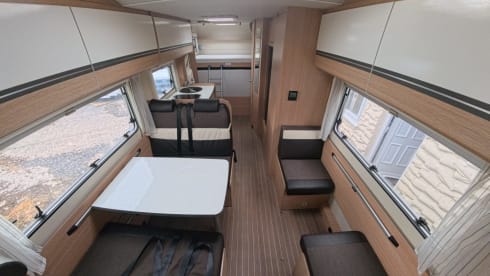 Beluga – Sunlight A72  - 6 Berth Motorhome Insurance Included