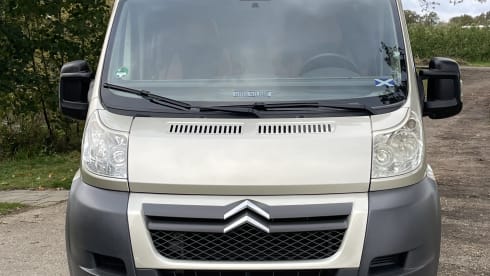possl 2 win 2011, double air conditioning, e-bikes/scooter carrier