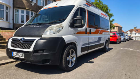Peace  – 2 berth Luxury Citreon camper (offgrid camper)