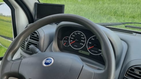2p Fiat bus from 2005