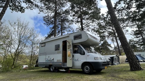 Real family camper! 4p Dethleff's alcove from 1999