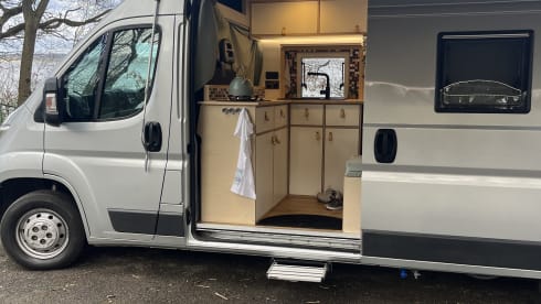 Ada – LUXURY - Spacious and beautiful Bespoke 3 berth Citroen Relay - Ada Van  