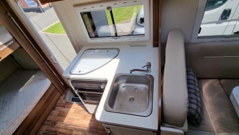The Family One  – Spacious 6 berth automatic 2018 Roller Team motorhome