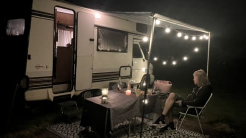 Gezellige oude dame  – Cozy family camper