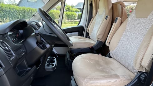 6p Carado alcove from 2015 with AIRCO