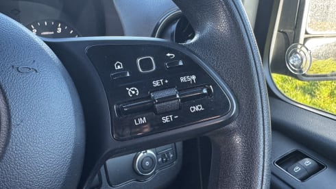 Claudia Sprintervan – 2 Berth Off Grid Sprinter Campervan