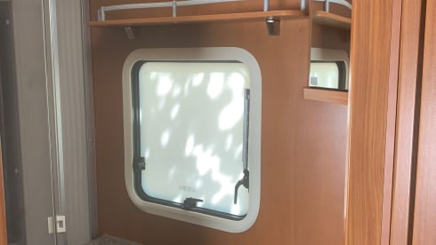 4p Dethleffs semi-integrated uit 2011