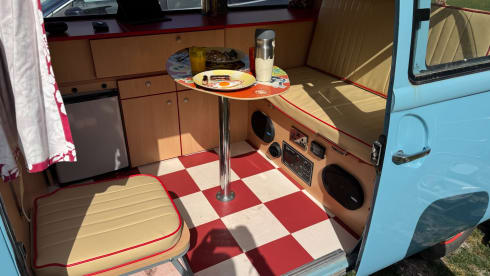 Florence – Take me out for a retro adventure with your friends, family and pets