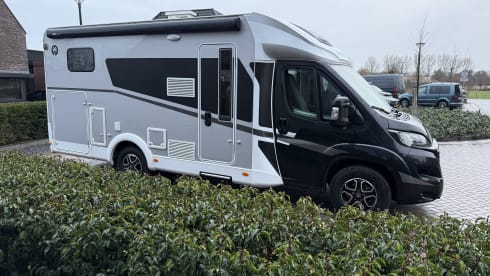 Making Memories 1 – T67s Sunlight semi-integrated 2024 Automatic