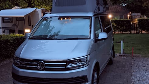 Rocky California  – 4 berth Volkswagen California Ocean bus from 2016