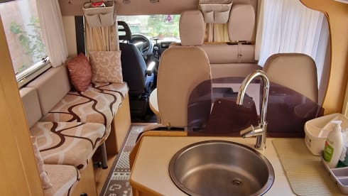 Relaxation in freedom