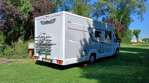 4 berth beautifully presented, comfortable, great for couples & families.