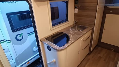6p Rimor alcove from 2021