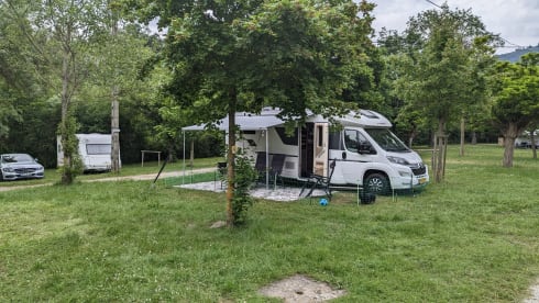 Hotelkamer op Wielen! – Hotel room on wheels! Very beautiful and luxurious Adria Matrix 5 p