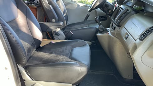 2p Renault campervan from 2003
