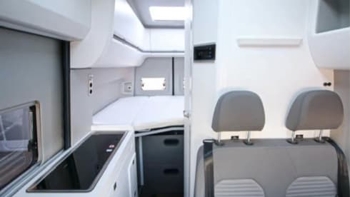 4 personen  – VW GRAND CALIFORNIA equipped with many automatic options