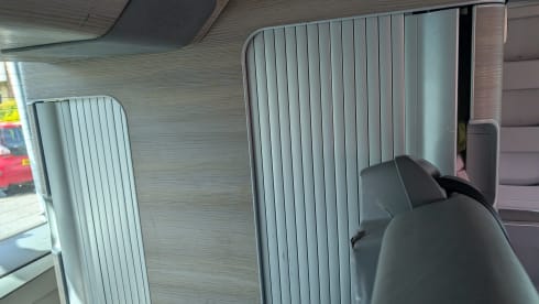 Seamus – 4 berth Volkswagen campervan from 2006