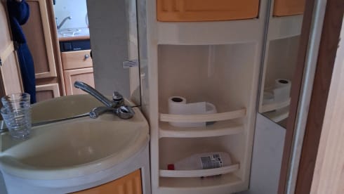 Bessie – 5p Fiat integrated uit 1999