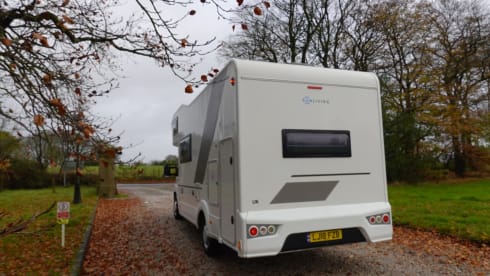 7 berth Adria sun living 2018