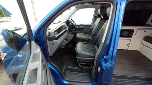 Oceana – 4 berth Volkswagen campervan 