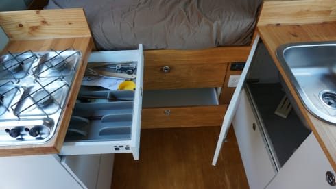 Pistachio – Mercedes Sprinter with large bed and extensive kitchen