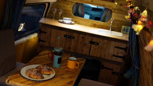 Kashtan  – Beautiful Quirky Camper  - heated - insurance included 