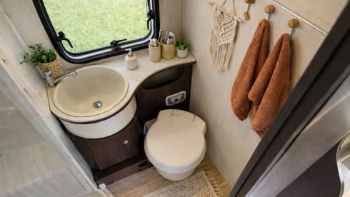 7p Hymer alcove from 2012