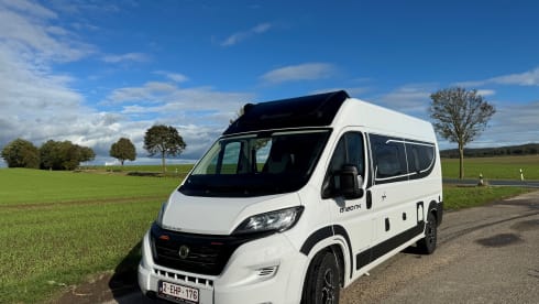 4p Benimar campervan 2.3JTD 160PK Northautokapp brand new October 2023
