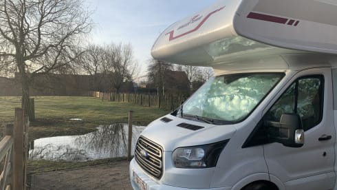 Millie – Spacious beautiful family mobile home 5 people (Driver's license B) 170 HP