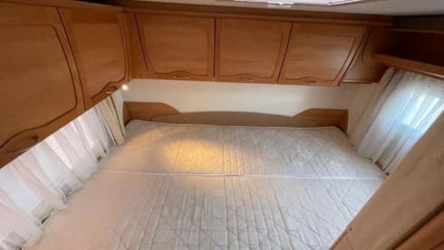 Camper De Wijde Blik  – Zeer ruime integraal Camper van Eura Mobil met een sterke motor.