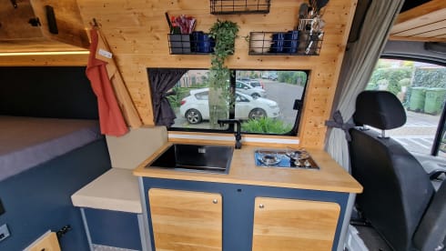 Tough 2 person bus camper - Off-grid