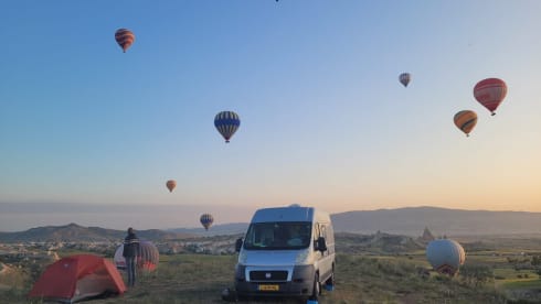 Zelfbouw Fiat Ducato – Chris and Maria's bus