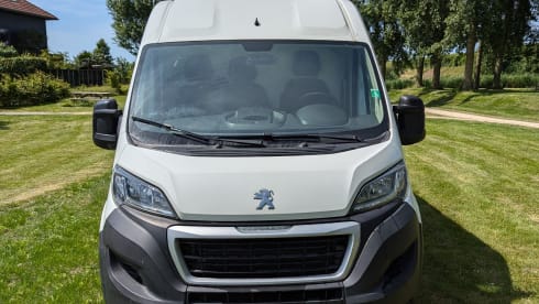 Charles – 2p BUS CAMPER für Abenteuer