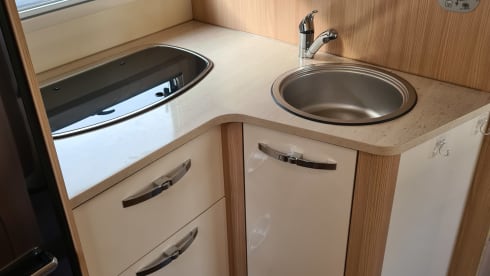 Bürstner – 4p Bürstner semi-integrated from 2018