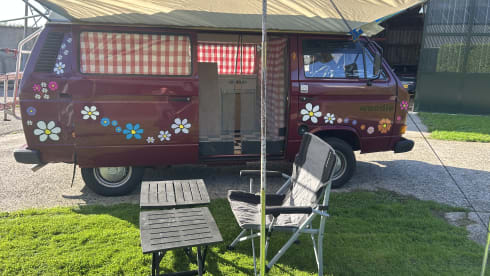 Woodie woodstocker – 2p Volkswagen campervan uit 1984