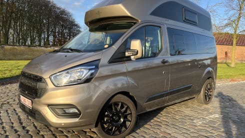 4p Ford bus from 2024