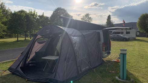 Yoshi – 4 berth Toyota campervan from 2010