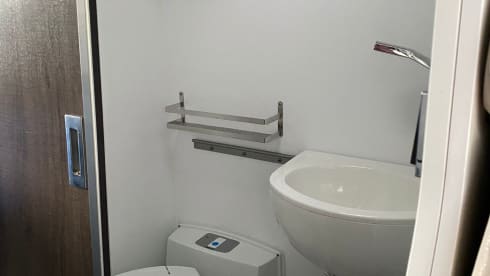 BusCamper Bavaria - 2 personen (+ 1 hond)