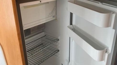 4p Volkswagen alcove from 1998