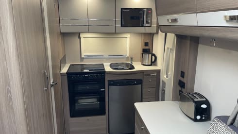 Van Diesel – 2 berth Peugeot semi-integrated from 2020